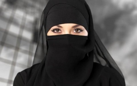Хиджаб стал основной частью защиты от коронавируса